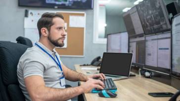 How To Ensure Efficiency in a Dispatch Center